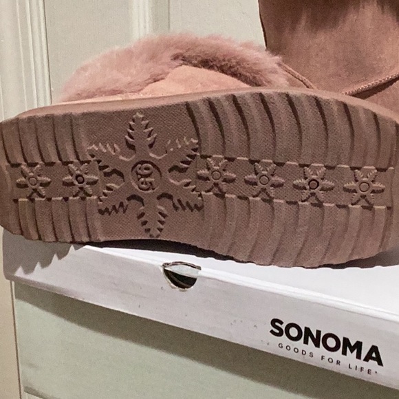 SO Mauve Faux Suede/Fur Ankle Boots - Size 9.5 - Picture 3 of 4